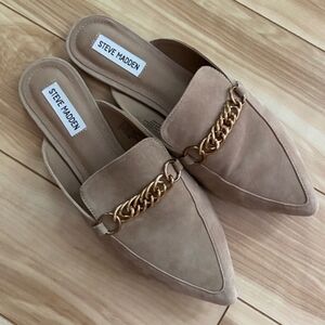 Steve Madden Pointed Toe Chain Mules Tan Suede Flat Slides Size 6 Foreseen